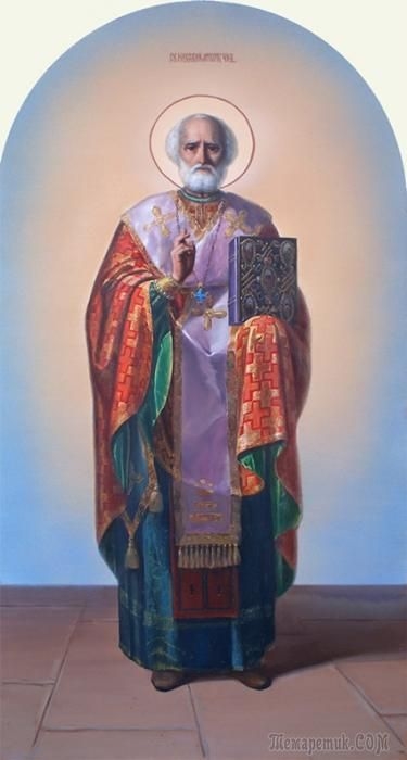 O ΄Αγιος Νικόλαος όρθιος κρατών το Ιερό Ευαγγέλιο